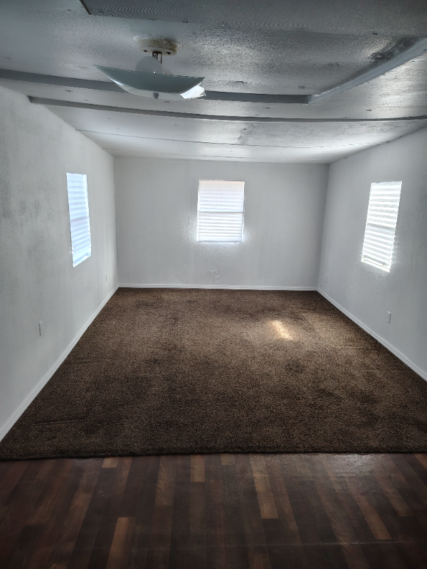 210 Se Camelot Loop - Photo 2 of 16