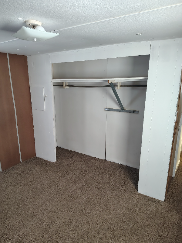 210 Se Camelot Loop - Photo 6 of 16