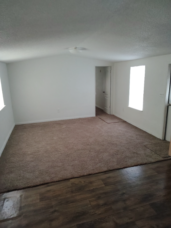 128 Southeast Guinevere Court - Photo 6 of 15