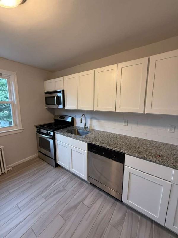 327 Magnolia Street - Photo 2 of 9