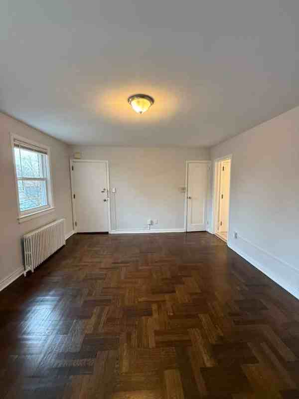 327 Magnolia Street - Photo 5 of 9