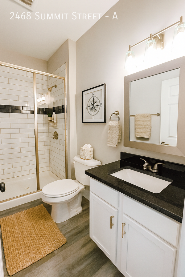 2468 Summit St #A - Photo 7 of 29