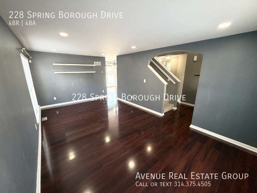 228 Spring Borough Dr - Photo 4 of 50