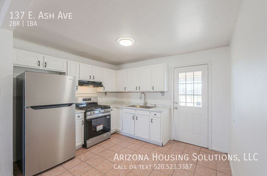 137 E Ash Ave - Photo 7 of 20