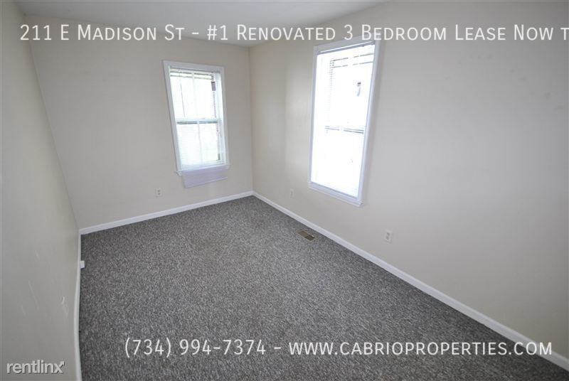 211 East Madison Street - Photo 5 of 9