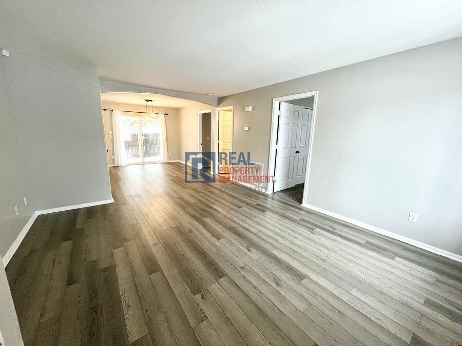 179 Ellers Grove - Photo 3 of 25