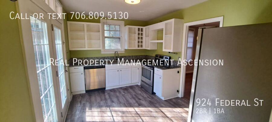 924 Federal St - Photo 3 of 19