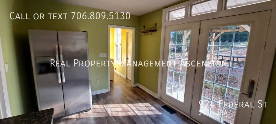 924 Federal St - Photo 4 of 19