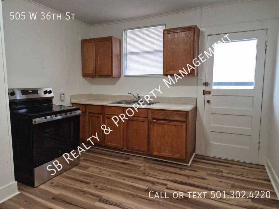 505 W 36th St - Photo 5 of 15