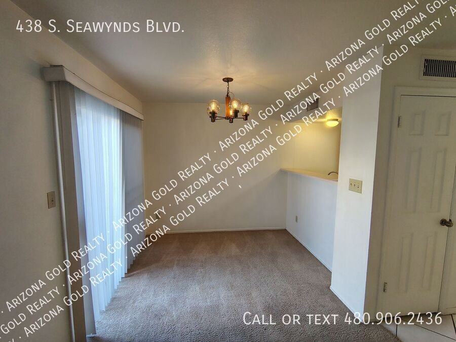 438 S Seawynds Blvd - Photo 4 of 25