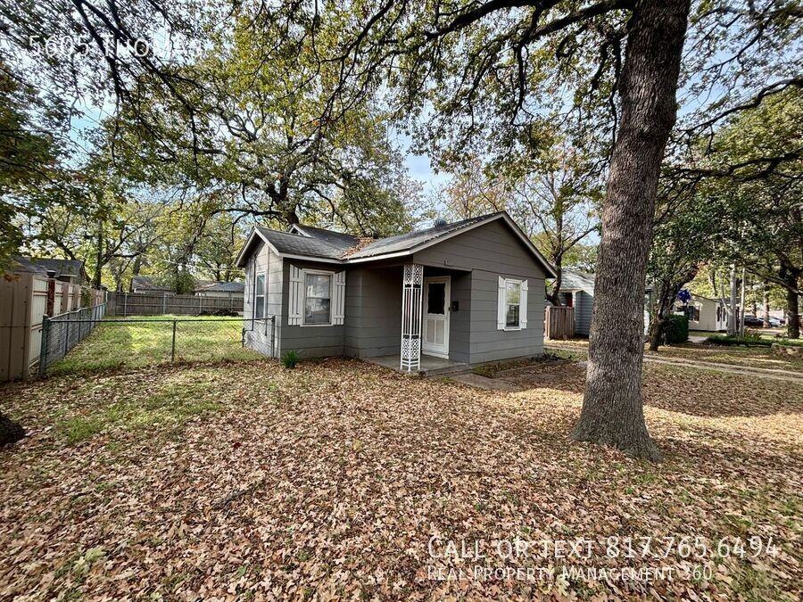 5605 Thomas Lane - Photo 2 of 12