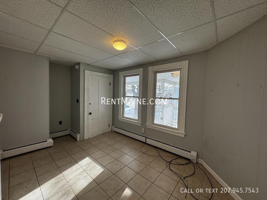 17 Edwards St #3 - Photo 3 of 8