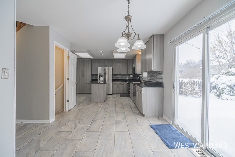 164 Forestview Ct - Photo 6 of 40