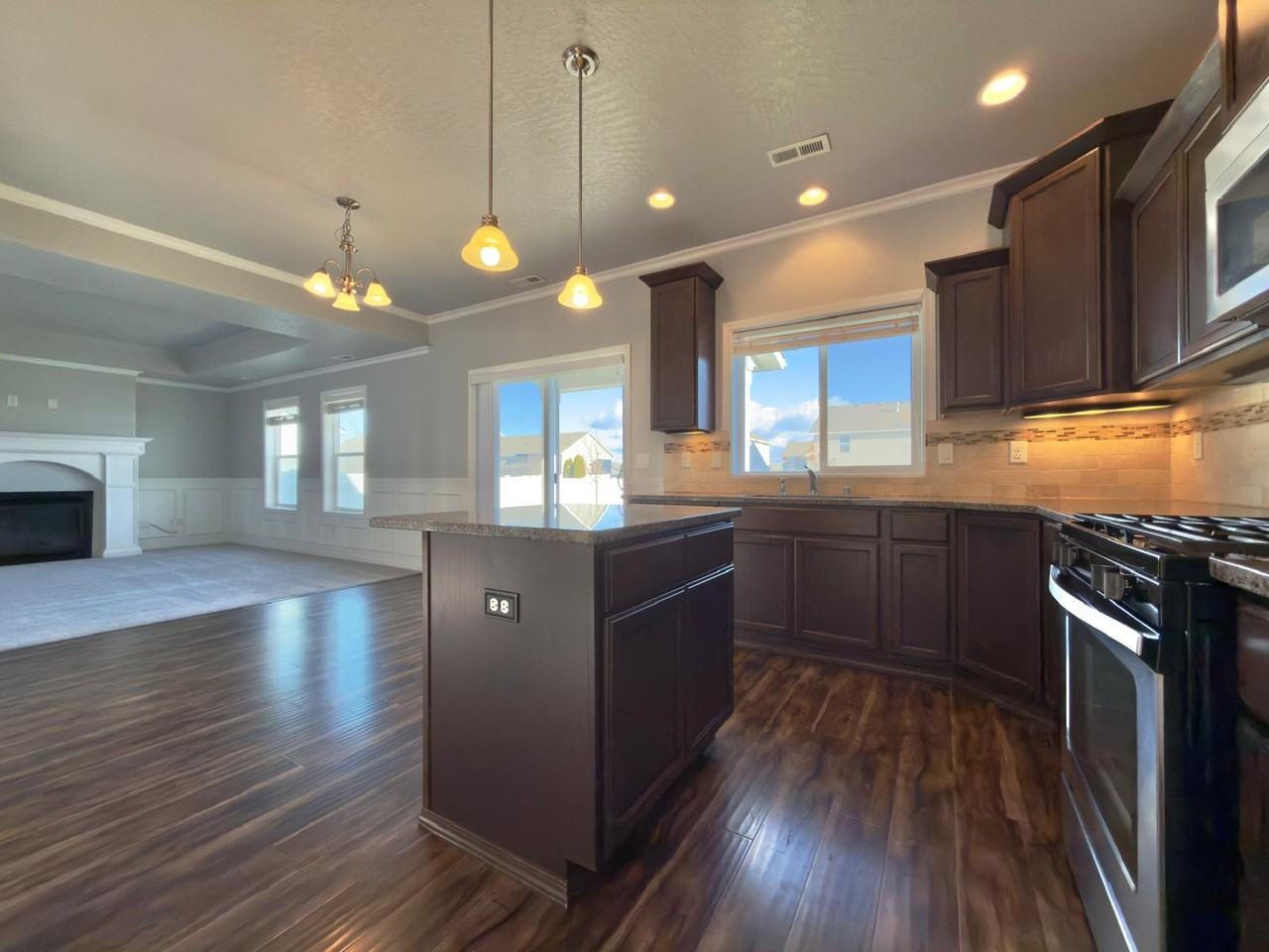 515 S King St - Photo 7 of 19