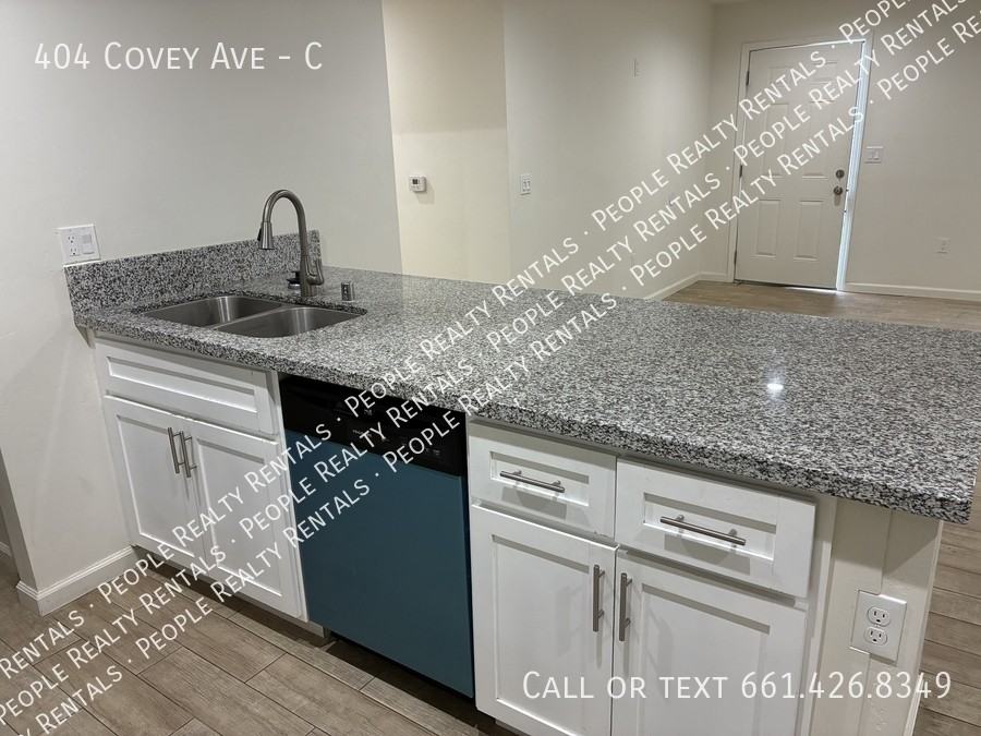 404 Covey Ave #C - Photo 5 of 18