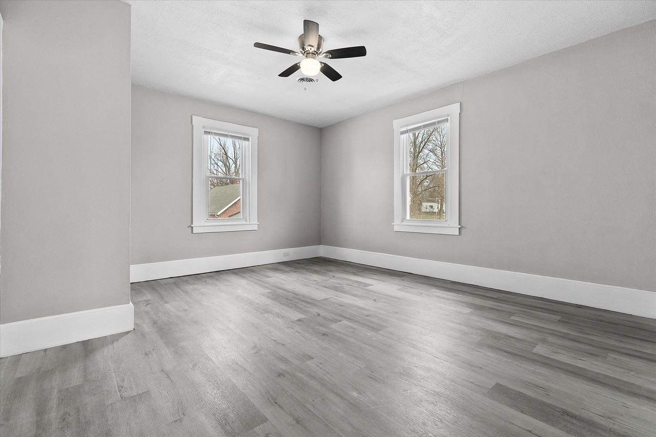 1301 Pine Street - Photo 3 of 9