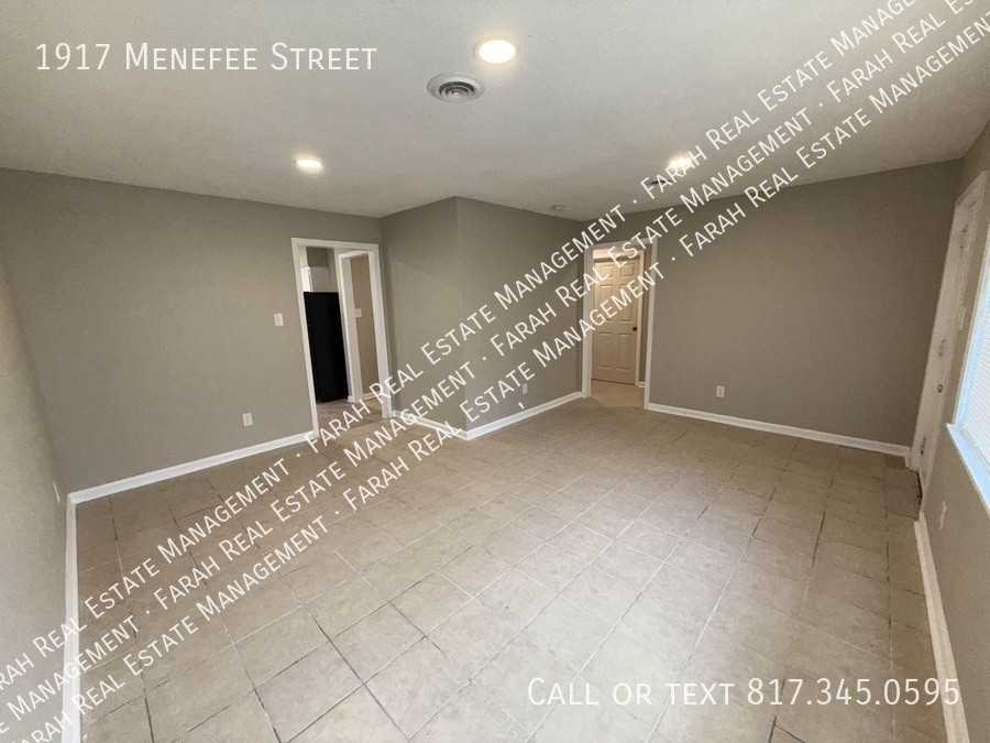 1917 Menefee St - Photo 2 of 19