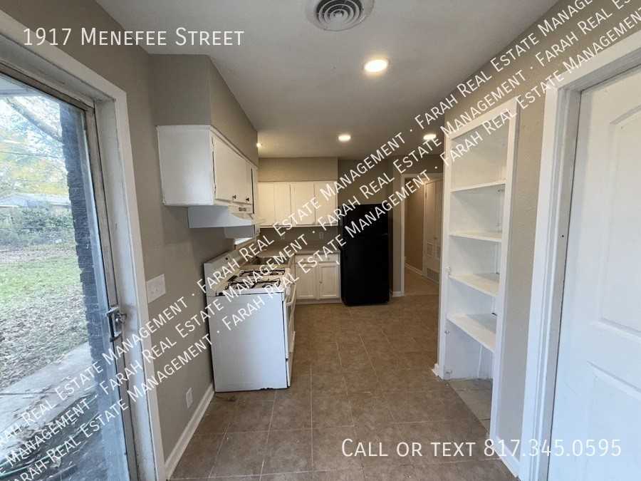 1917 Menefee St - Photo 7 of 19