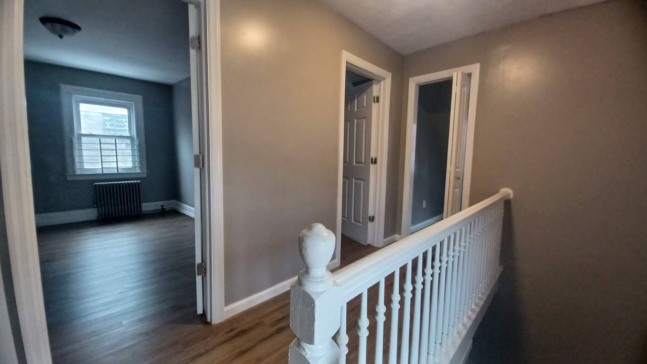 815-817 Randall Street - Photo 3 of 3