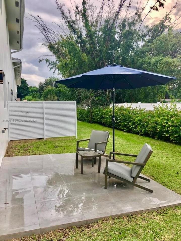 3282 Sw 44th St #3282 - Photo 2 of 15