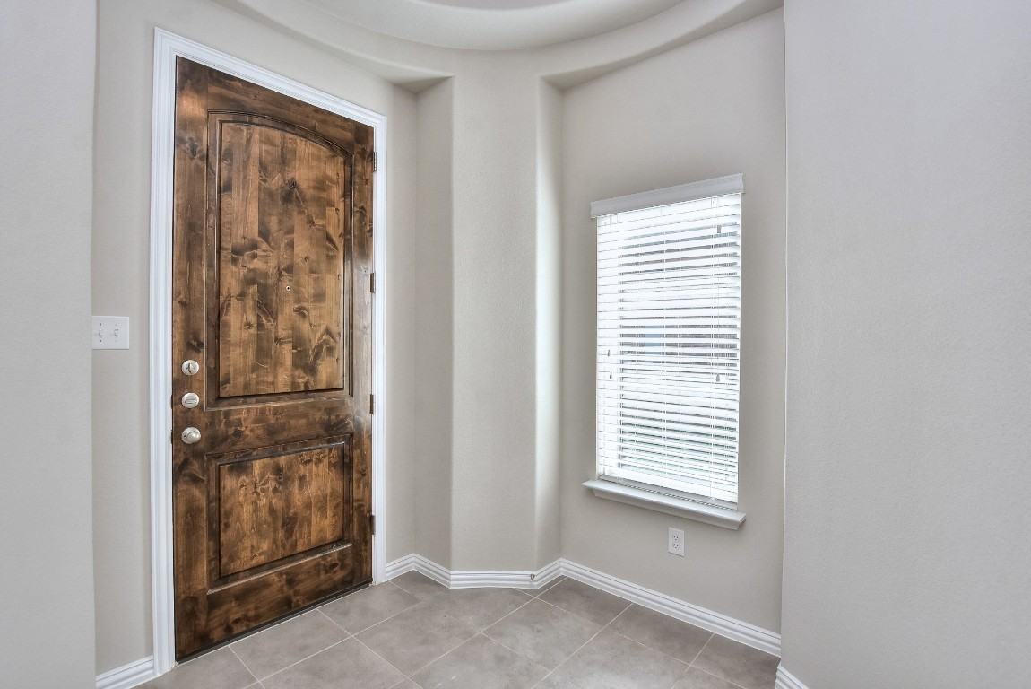 409 Bluehaw Dr #409 - Photo 5 of 33