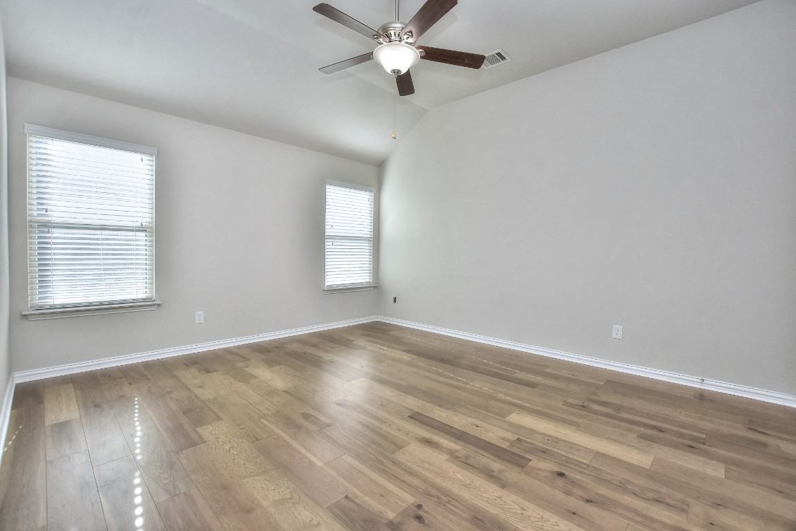 409 Bluehaw Dr #409 - Photo 6 of 33