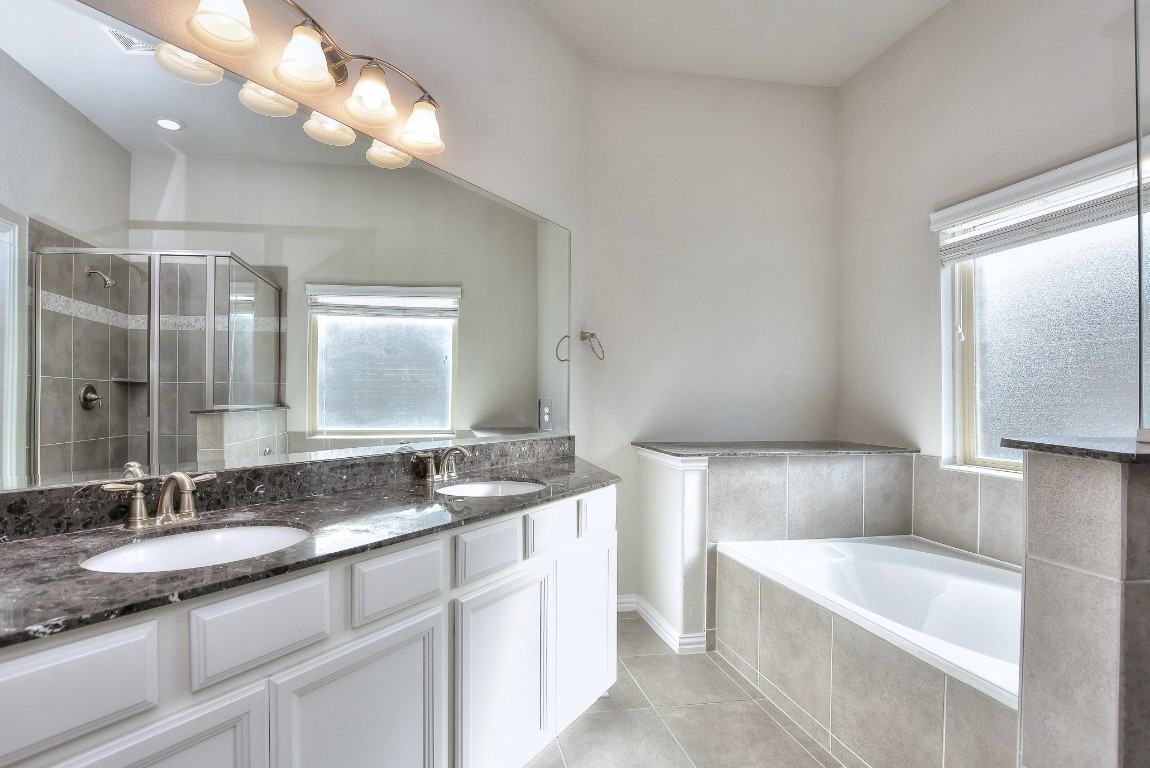 409 Bluehaw Dr #409 - Photo 7 of 33