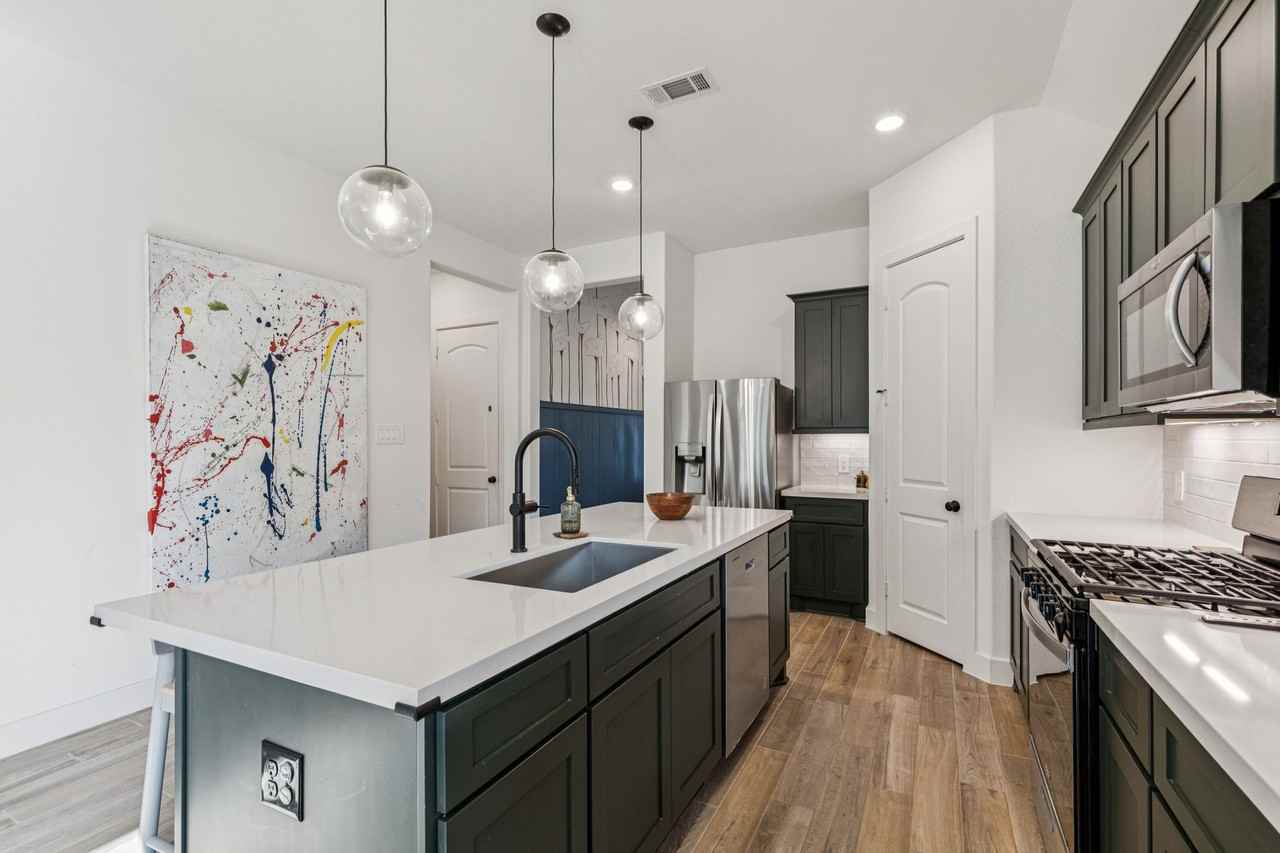 9311 Blackwell Orchard Ln #9311 - Photo 2 of 35