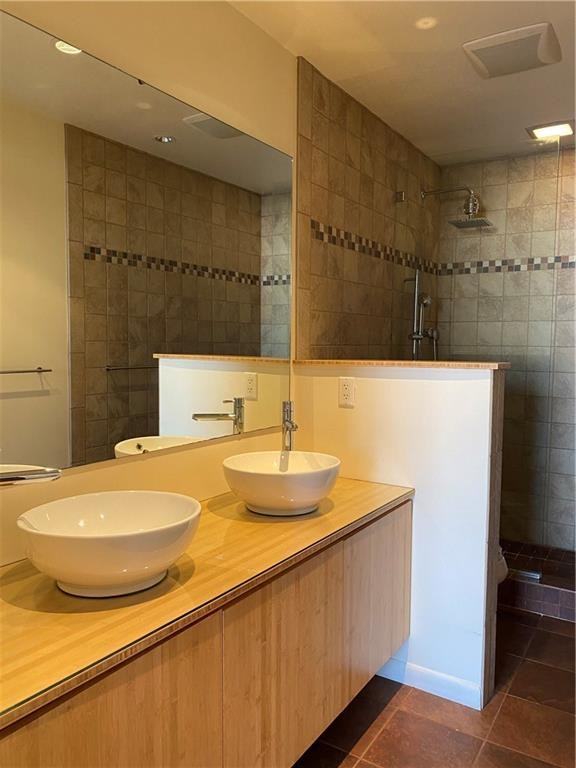 1801 Lavaca St #18012G - Photo 2 of 20