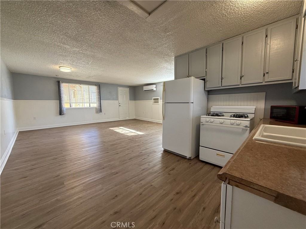 12189 5th Street #12189 - Photo 3 of 9