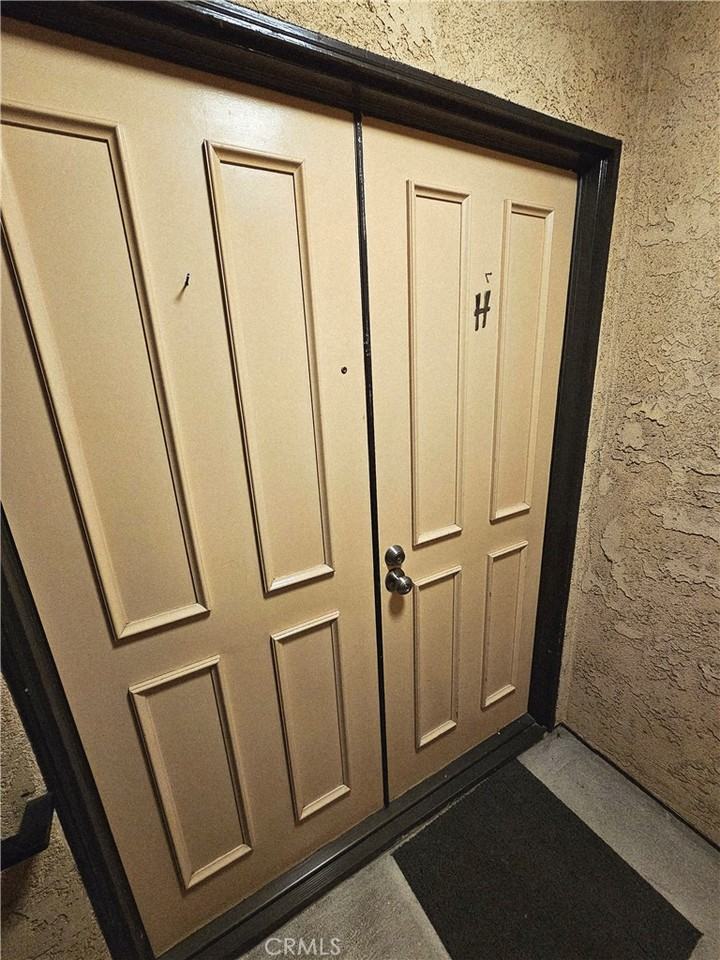 440 W Dryden St #440H - Photo 4 of 17