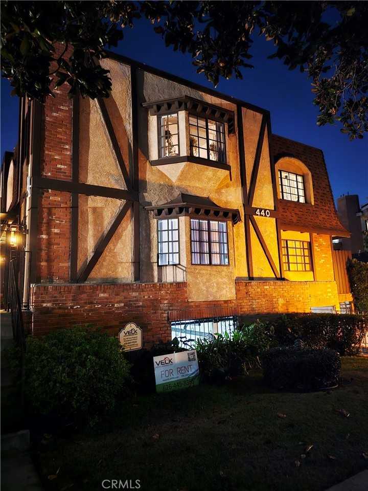 440 W Dryden St #440H - Photo 6 of 17