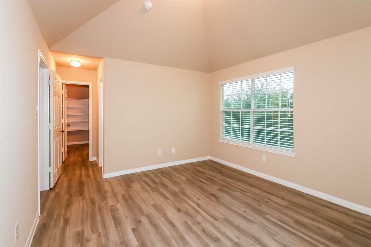 18926 Venito Dr #18926 - Photo 2 of 16