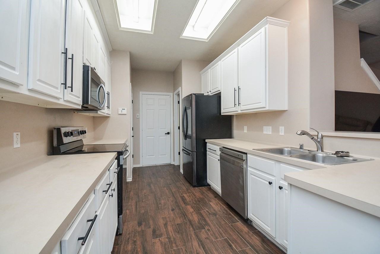 6058 Shelbourne Park Lane #6058 - Photo 2 of 6