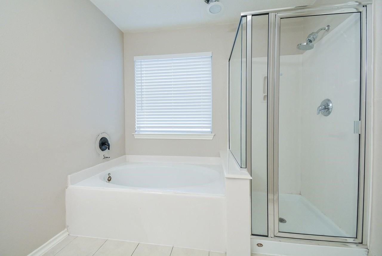 6058 Shelbourne Park Lane #6058 - Photo 4 of 6