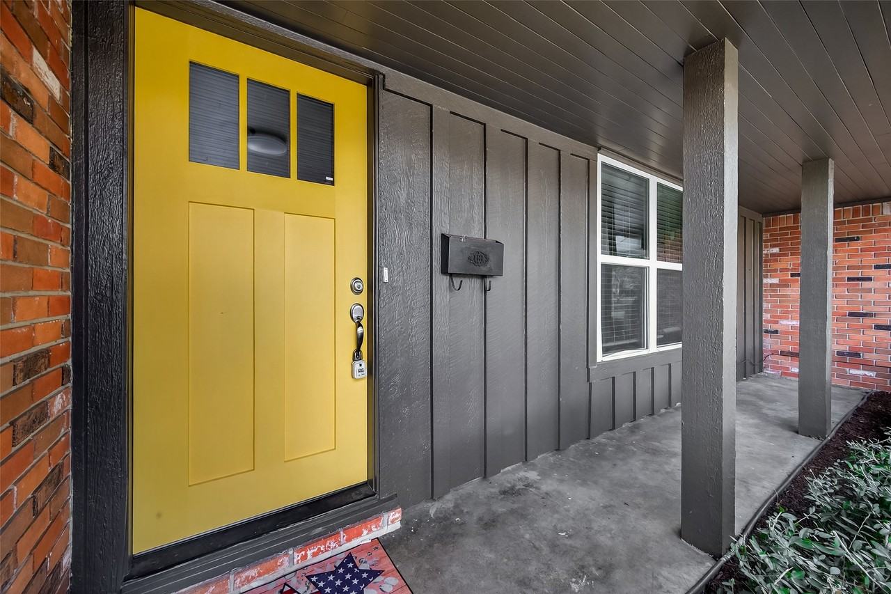 5211 Hummingbird Street #5211 - Photo 3 of 48