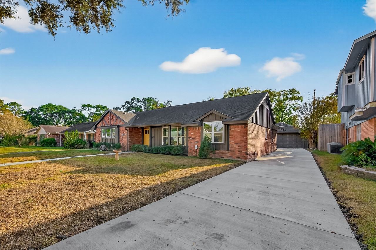 5211 Hummingbird Street #5211 - Photo 6 of 48