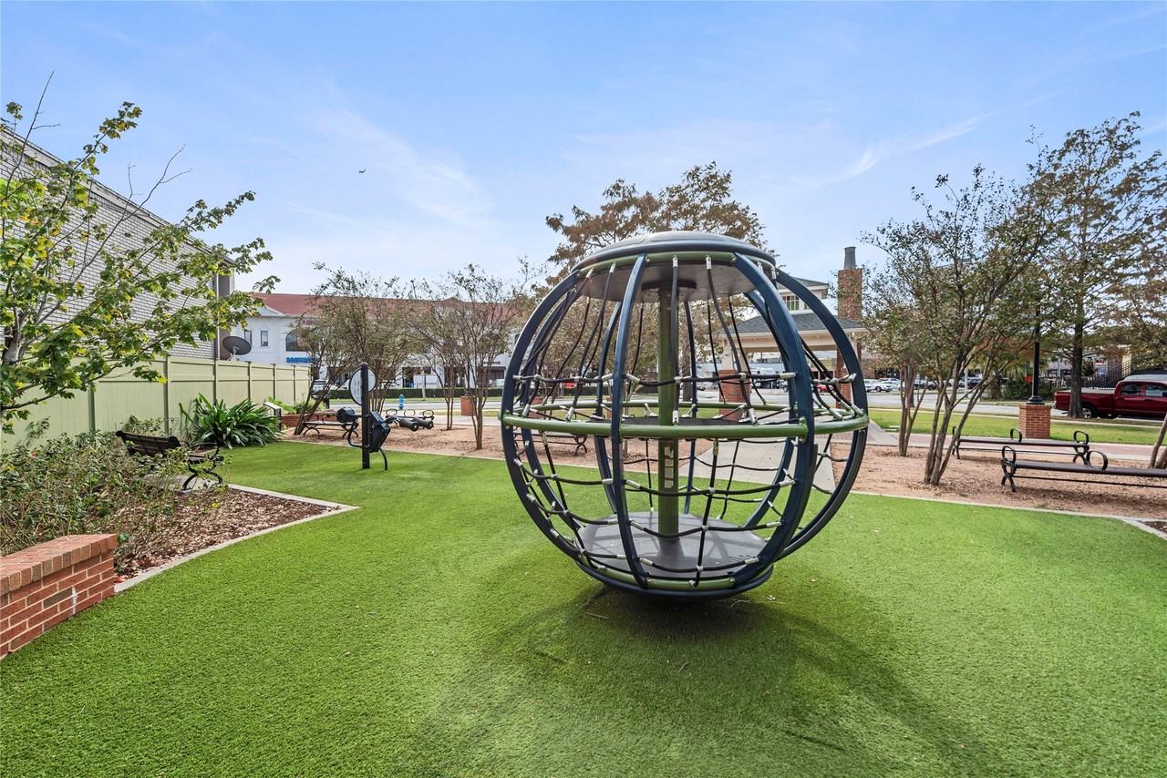 615 Pacific Street #615 - Photo 7 of 29