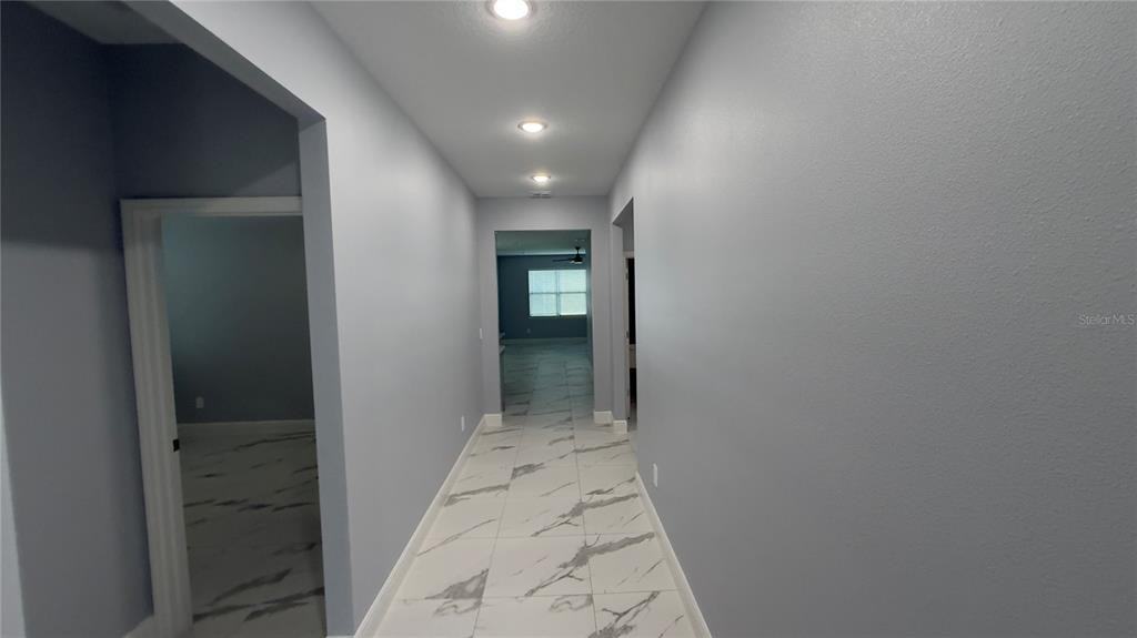 706 S Thacker Ave #706 - Photo 7 of 36