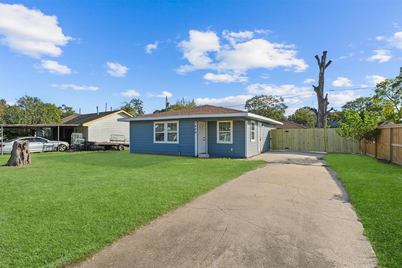 5406 Firefly Ave #5406 - Photo 3 of 25