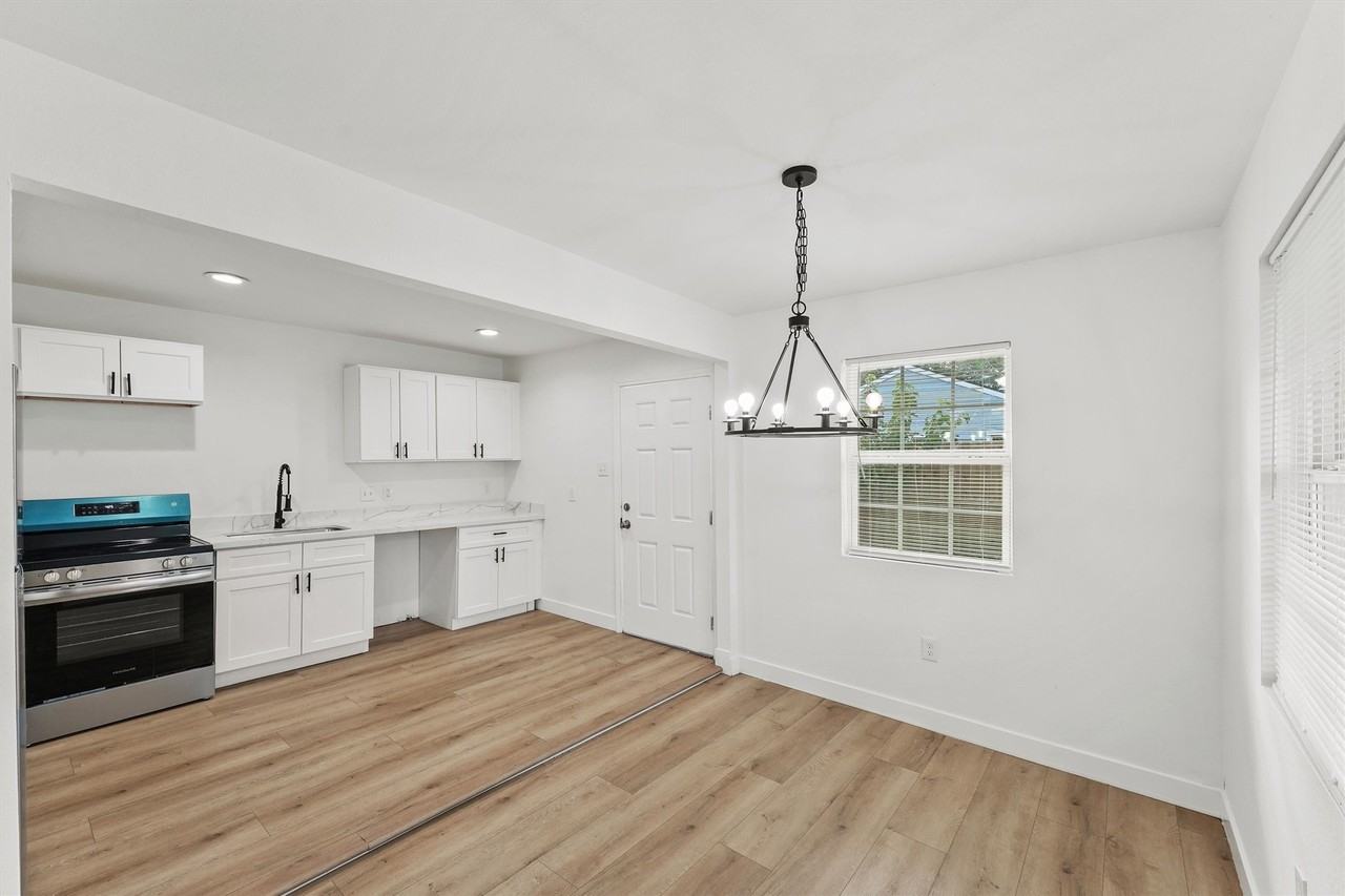 5406 Firefly Ave #5406 - Photo 4 of 25