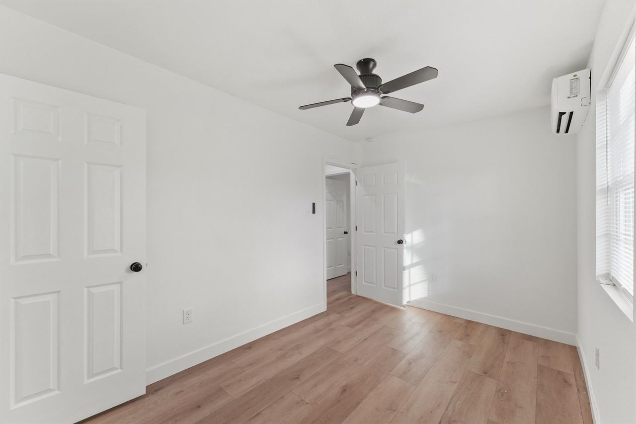 5406 Firefly Ave #5406 - Photo 6 of 25