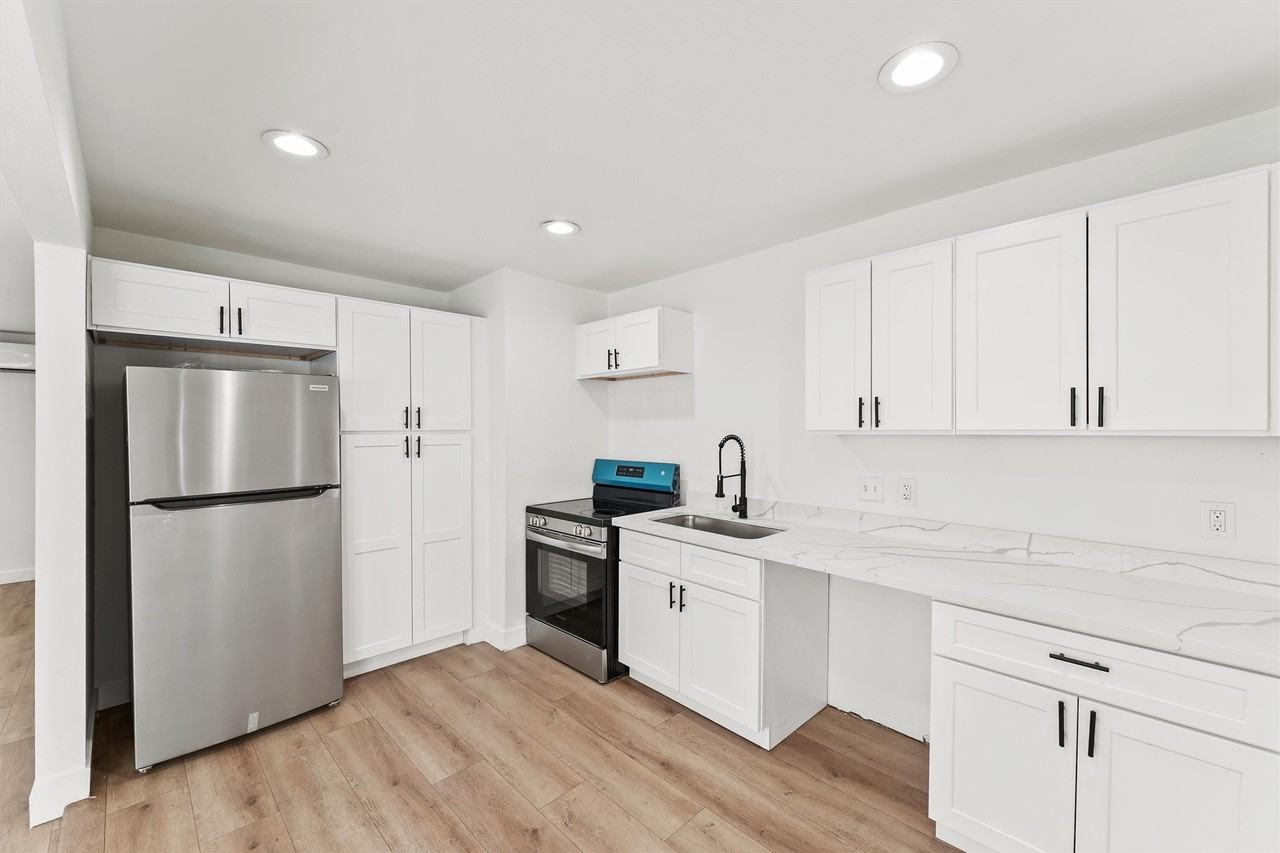 5406 Firefly Ave #5406 - Photo 7 of 25