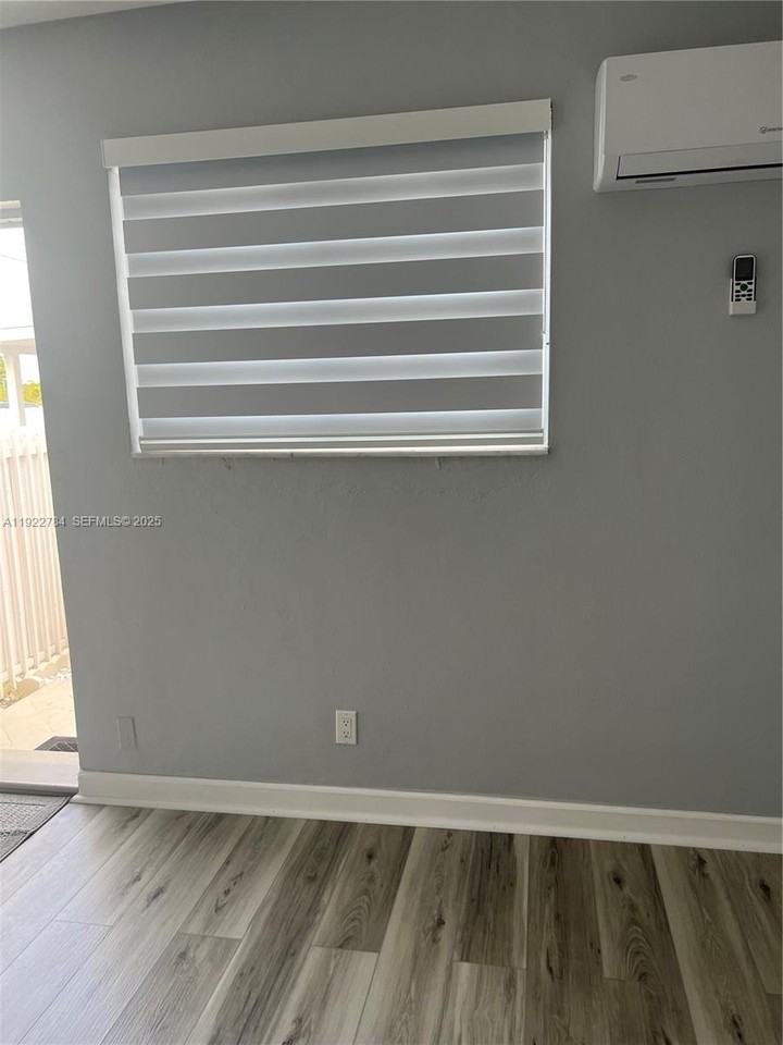 Hialeah Dr #715-1 - Photo 5 of 23