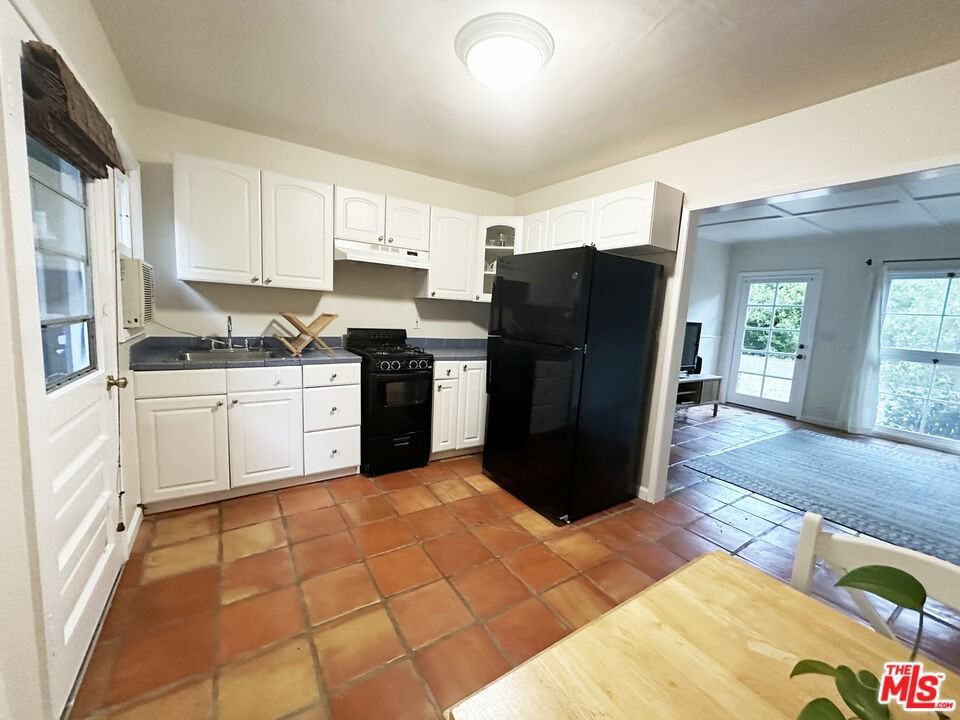 1710 Topanga Skyline Dr #1710-4 - Photo 5 of 8