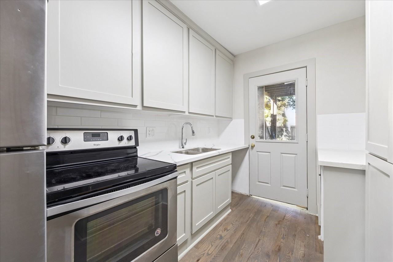 1632 Hawthorne St #1632-2 - Photo 6 of 8