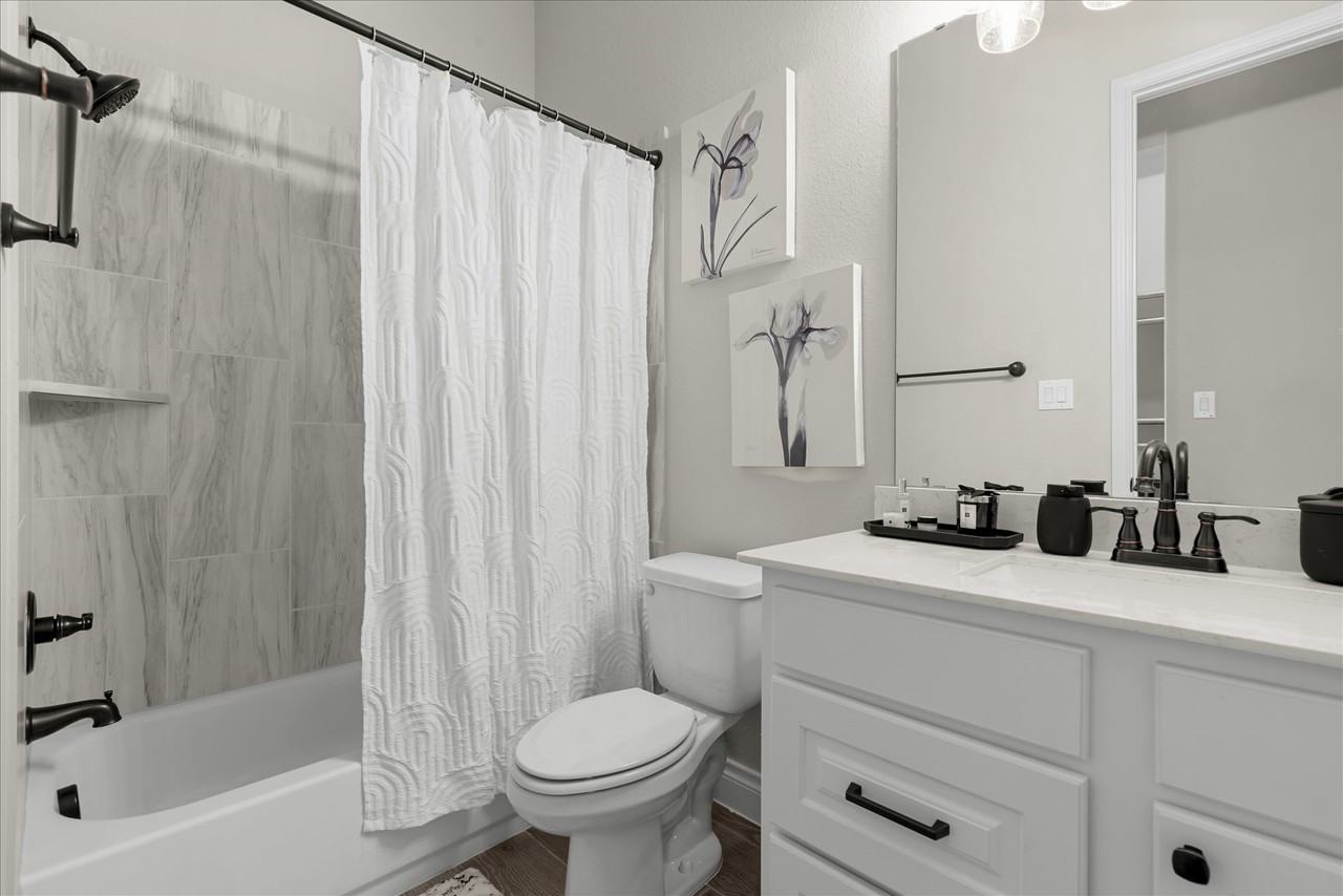 28703 Bella Leigh Ct #28703 - Photo 4 of 25