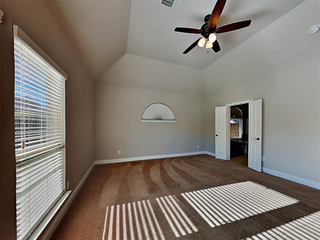 1604 Vintage Ln #1604 - Photo 2 of 20