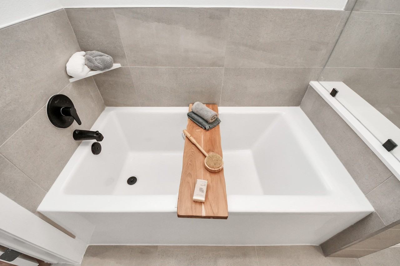 15635 Memorial Dr #15635-140 - Photo 7 of 40