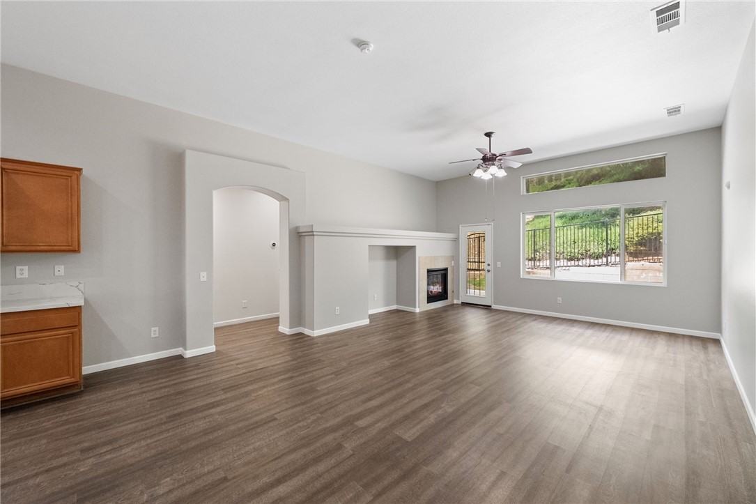 24898 Sunset Vista Ave #24898 - Photo 3 of 38